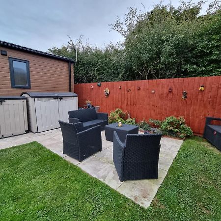 Kimadalyn Villa Forfar Exterior photo